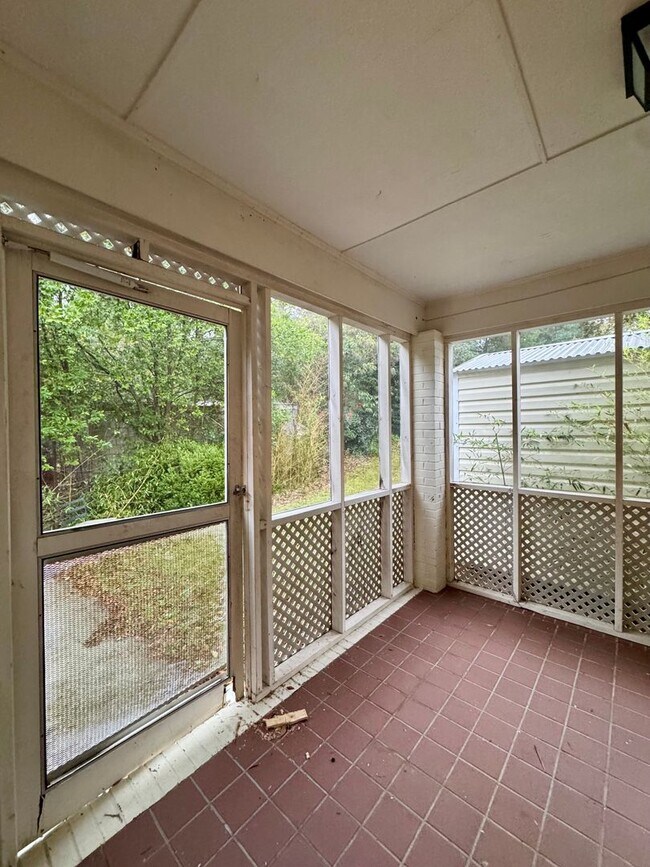 Building Photo - 2720 Hazel St