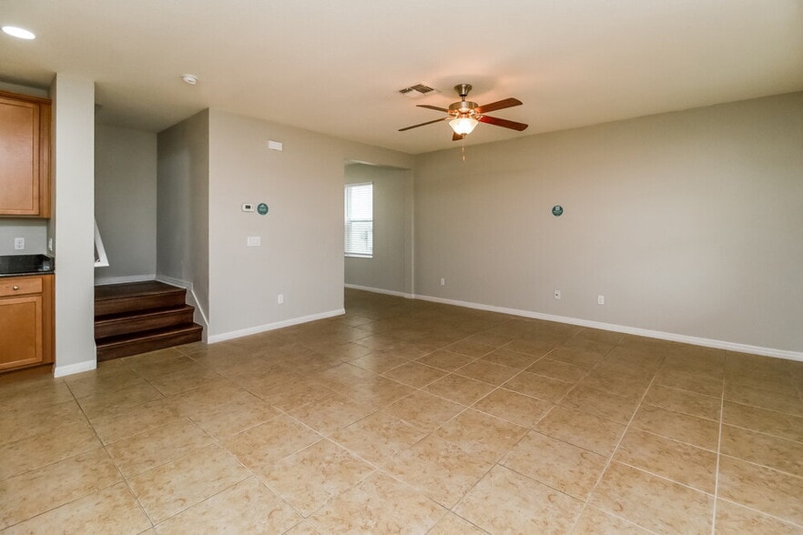 Building Photo - 3205 Turret Dr