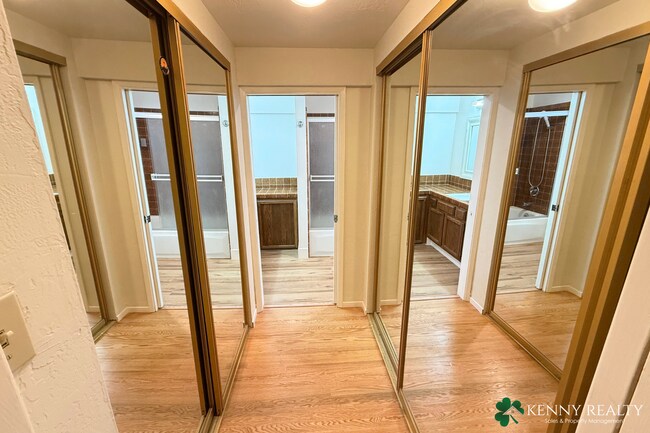 Building Photo - Spacious 4 Bedroom Home in San Mateo Hills with Dual Primary Suites