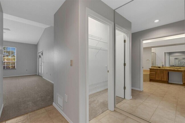 Building Photo - 4044 Penshurst Park