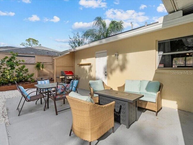 Building Photo - 2226 Fairfield Ave