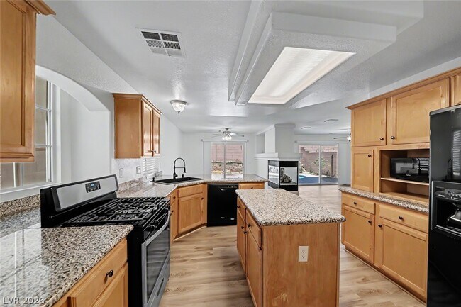 Building Photo - 7553 Treasure Chest St
