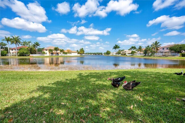 Building Photo - 1570 Elm Grove Rd