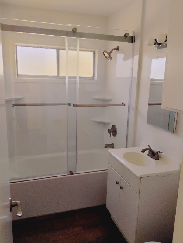 Building Photo - 2239 N Catalina St