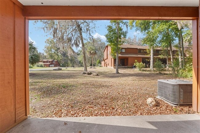 Building Photo - 900 SW 62nd Blvd