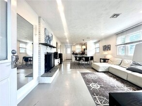 Building Photo - 101 Briarwood Ave