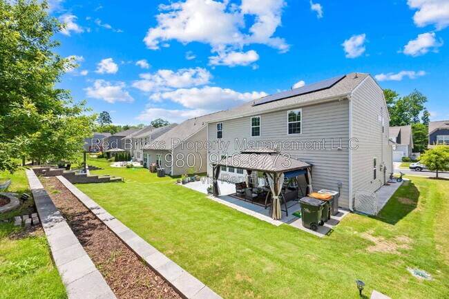 Building Photo - 923 Wood Apple Ln