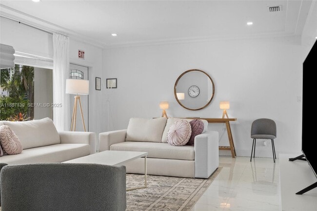 Building Photo - 1625 Hollywood Blvd