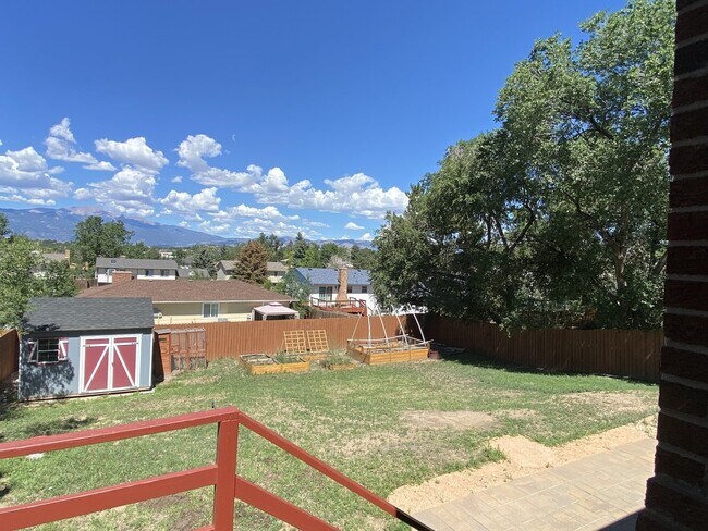 Building Photo - Nokomis - 4 Bedroom