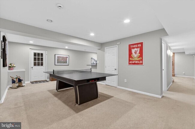 Building Photo - 11922 Holly Spring Dr