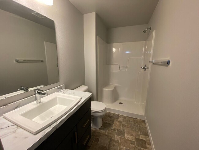 Building Photo - Beautiful 4 Bedroom Home by Brooks Harbor ...