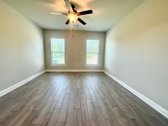 Building Photo - Beautiful 3 bedroom Home in Baton Rouge