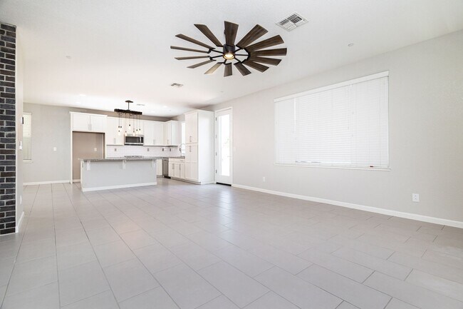 Building Photo - 9733 Tribeca Dr