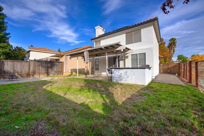 Building Photo - 2701 San Marcos Ct