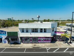 Building Photo - 203 NW 36th St