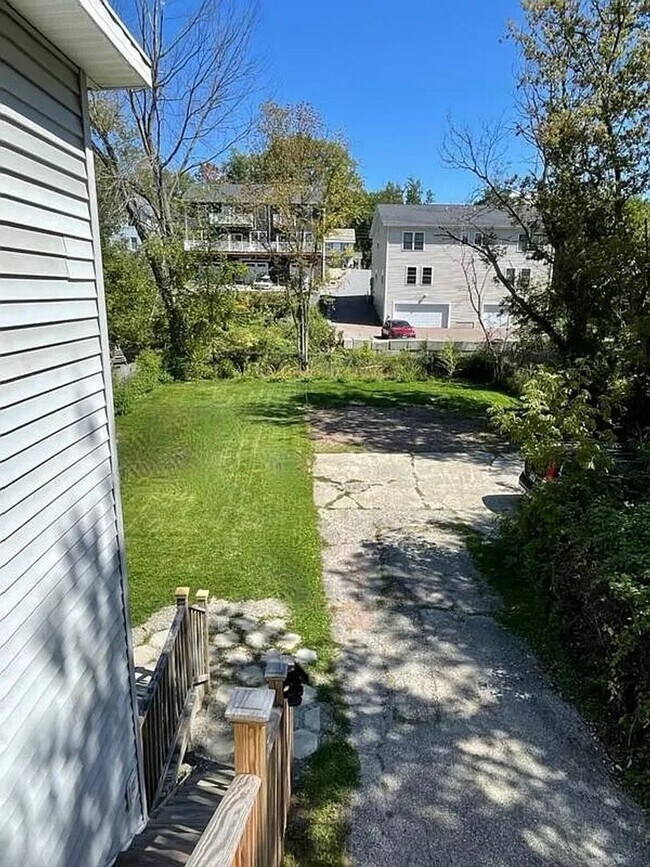 Building Photo - 71 Hickok St