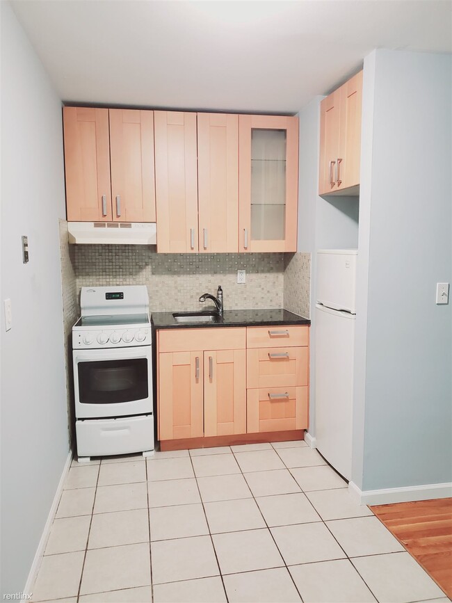 Primary Photo - 1 br, 1 bath Condo - 43 Crescent St Unit G