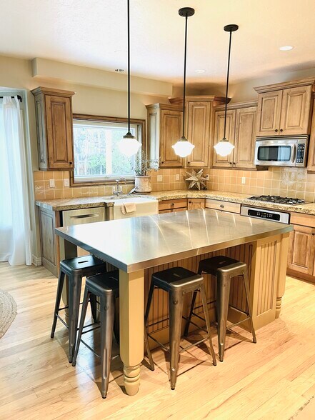 Building Photo - 9751 S Old Ranch Pl