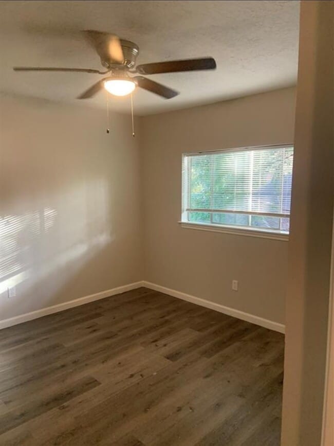 Building Photo - 3211 Highland Laurels Dr