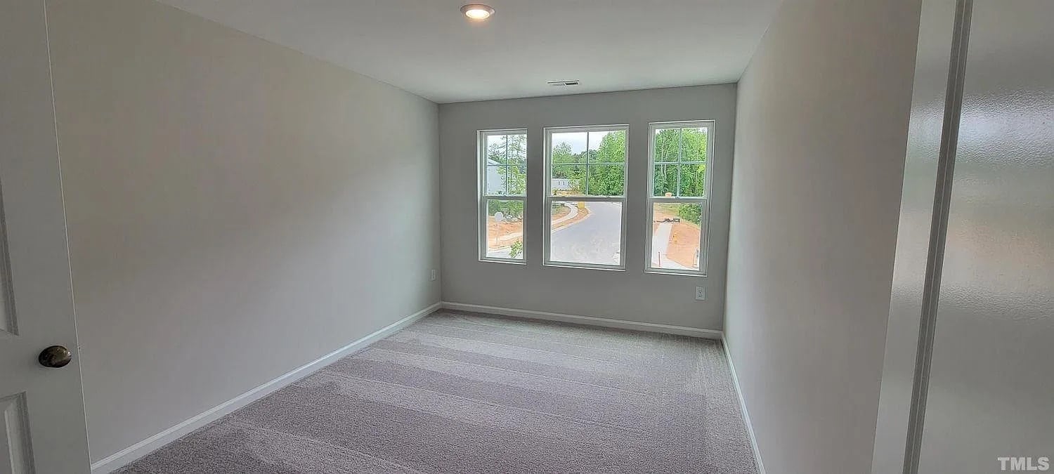 Building Photo - 304 Hazy Hills Ln