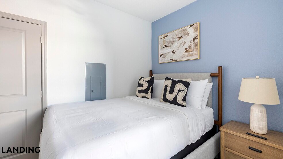 Building Photo - 1001 S Center St