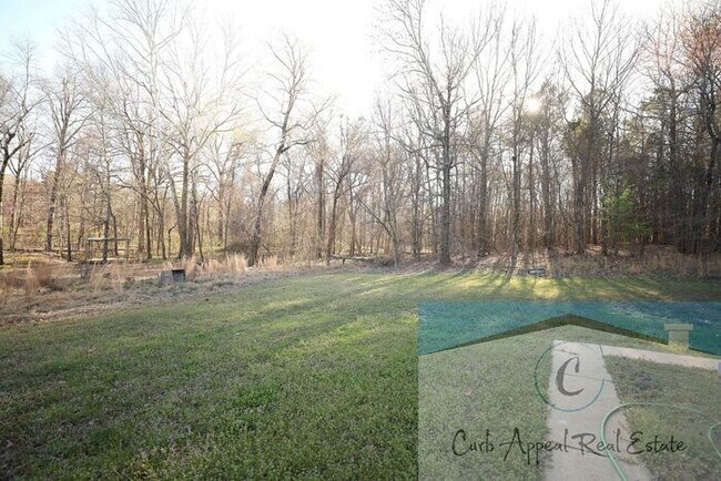 Building Photo - 3 bed / 2 bath home with fireplace - Valley View!!