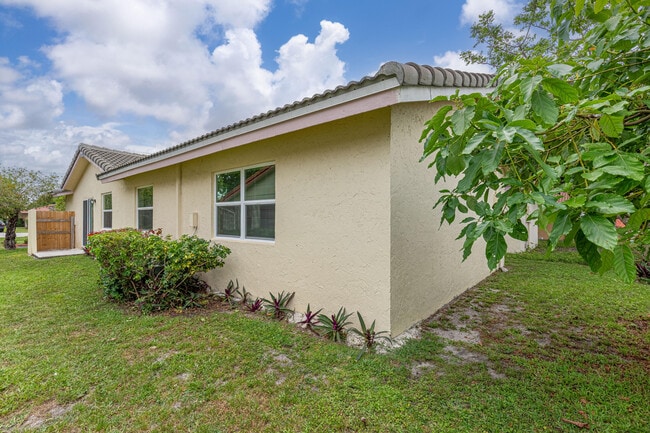 Building Photo - 3912 NW 110th Ave