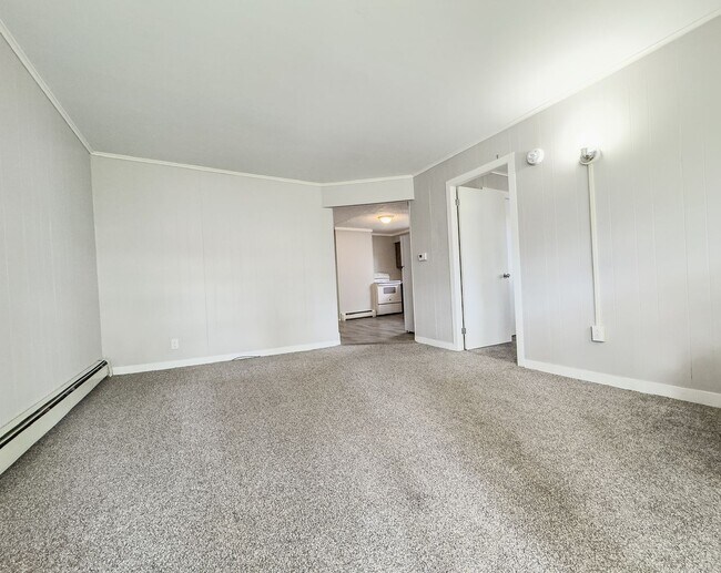 Building Photo - 85 Bridge St