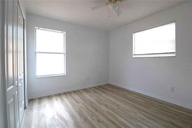 Building Photo - 16543 Cedar Run Dr