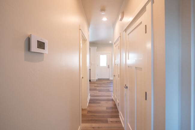 Building Photo - 120 Richardson St