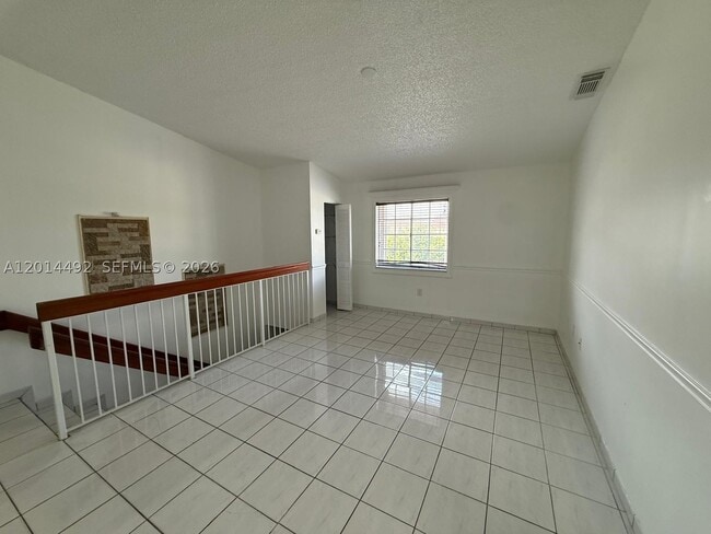 Building Photo - 2212 W 74th St