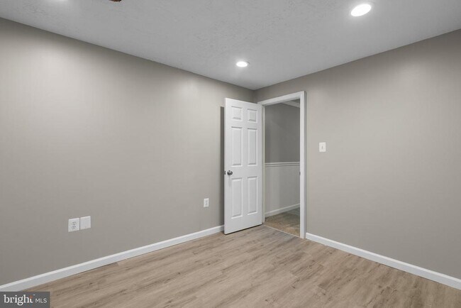 Building Photo - 20303 Marketree Pl