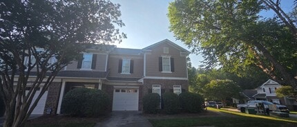 Building Photo - This phenomenal townhome is truly move-in ready!