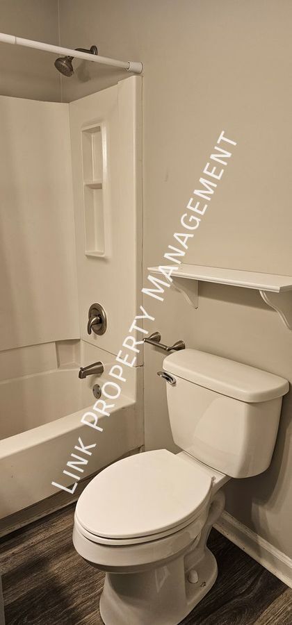 Building Photo - 2310 N Chamberlain Ave