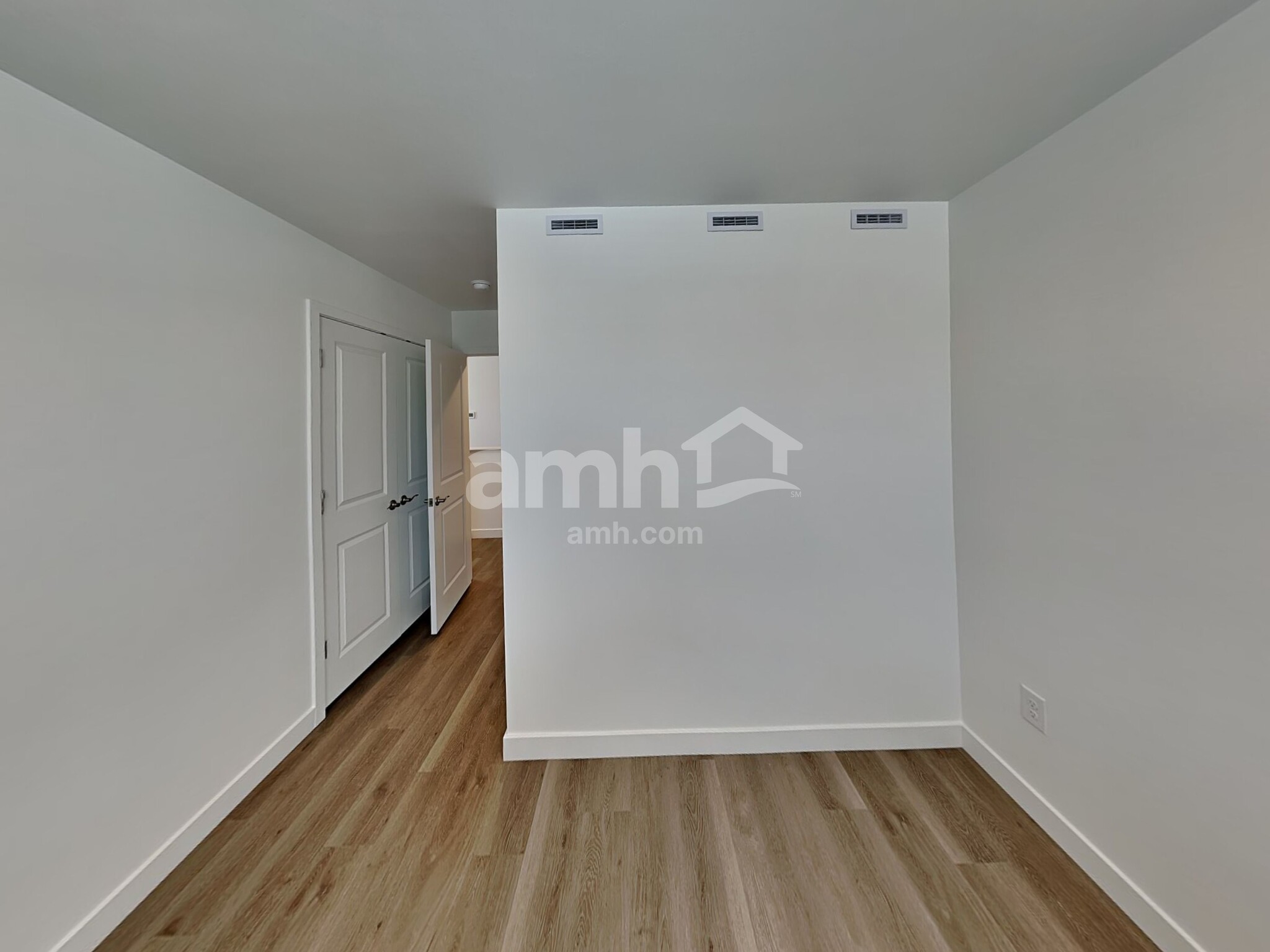 Building Photo - 6521 E Paseo Alga