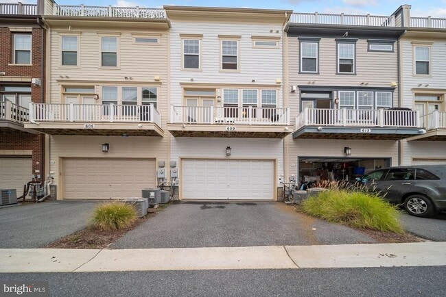 Primary Photo - 609 Hendrix Ave