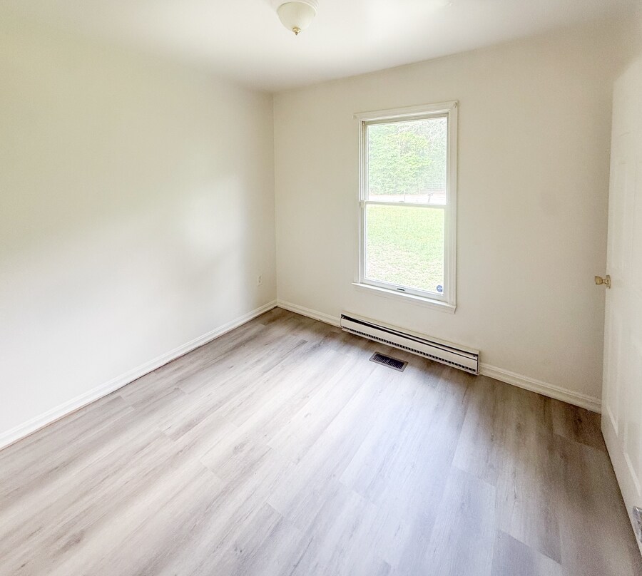 Building Photo - 496 Lancaster Creek Dr