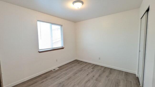 Building Photo - 2704 140th Pl SW