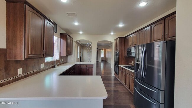 Building Photo - 333 Bainbridge Dr