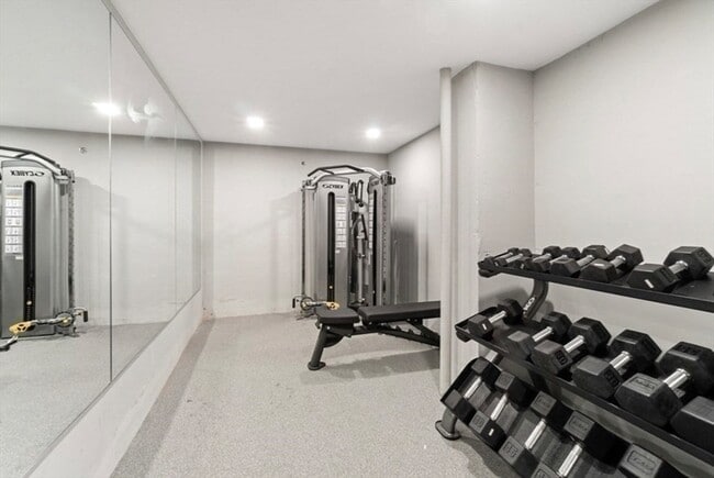 Building Photo - 217 Essex St