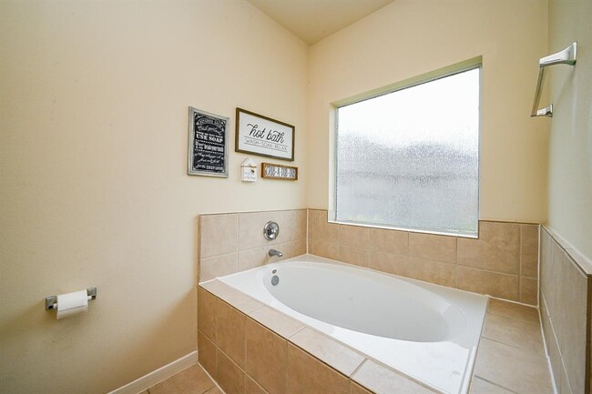 Building Photo - 21622 Crest Peak Way