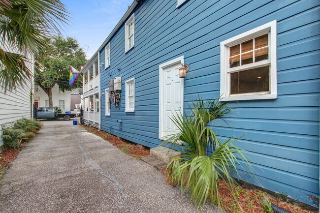 Building Photo - 38 Ashe St