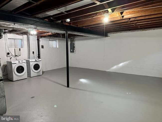 Building Photo - 4405 Bel Pre Rd