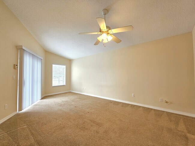 Building Photo - 2813 Harwood Ct