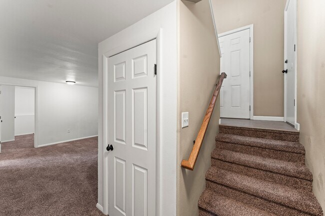 Building Photo - 4503 Bella Dr