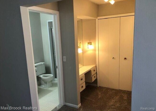 Building Photo - 16255 W Nine Mile Rd