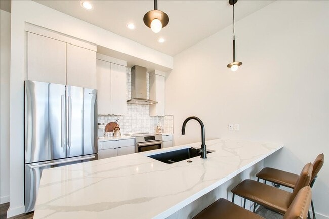 Building Photo - Absolutely! This home offers the perfect blend of luxury, convenience, and comfort.