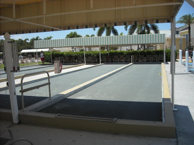 Building Photo - 358 Chatham R