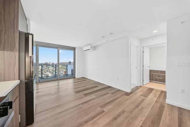 Primary Photo - 1500 Rycroft St