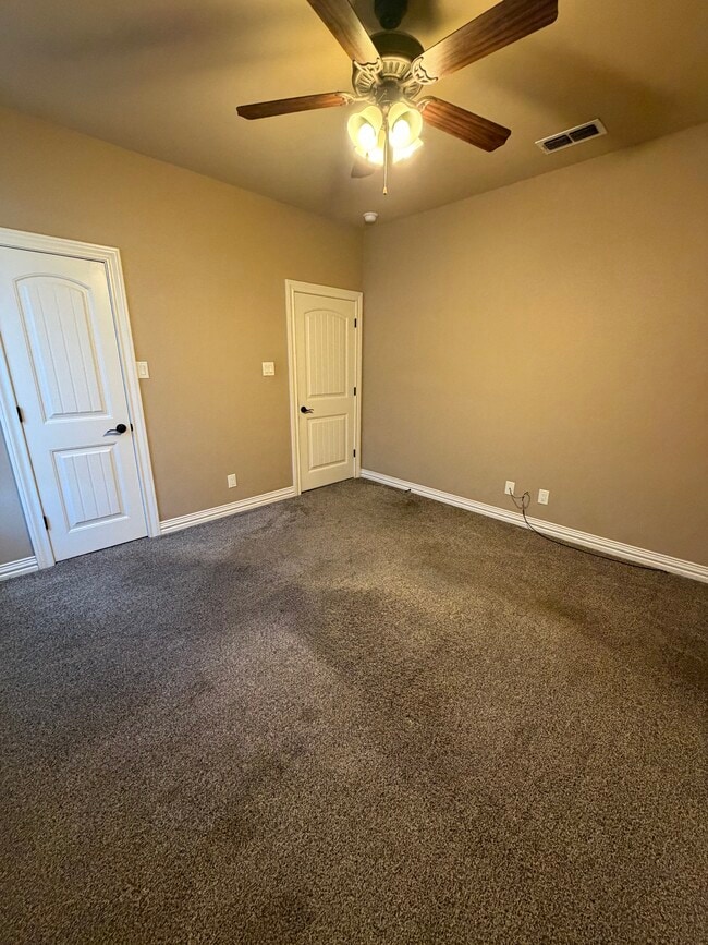 Building Photo - 182 Raymonds Wy